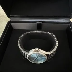 Tiffany & Co. | Accessories | Tiffany Metro 2hand 28mm Watch  display picture 3